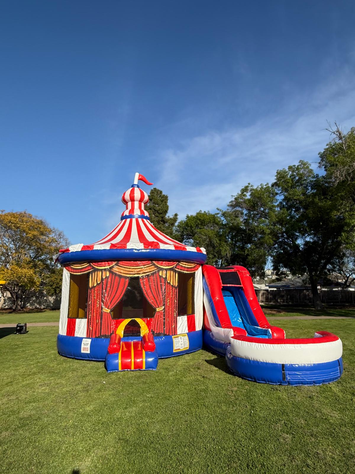 Carnival inflatable combo (sku C331)